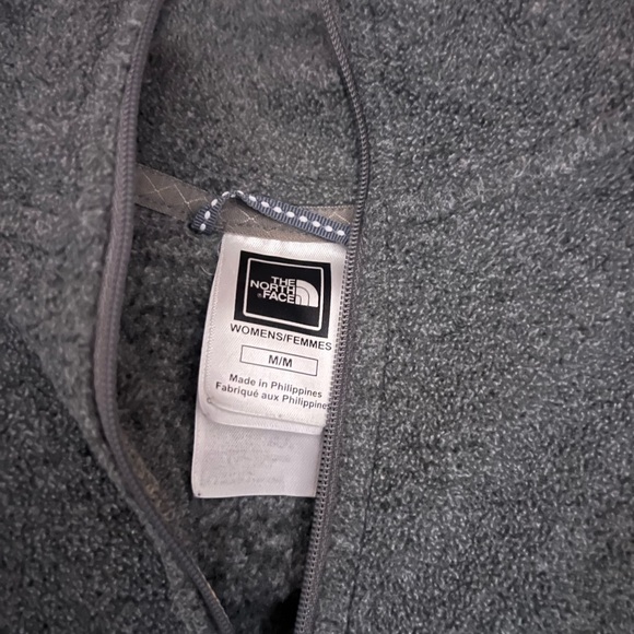 The North Face Women’s Gray Fleece Zip up - Picture 2 of 3